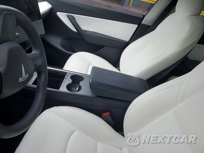 Zdjęcie 8 z 12 samochodu: 2021 TESLA MODEL Y VIN:5YJYGDEE6MF300112 - miniatura