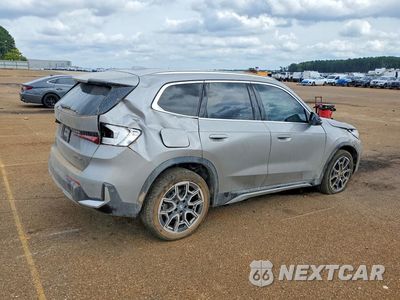 Trzecie zdjęcie samochodu z tyłu: 2026 BMW X1 XDRIVE28I VIN:WBX73EF03T5468471 - miniatura