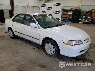 Czwarte zdjęcie samochodu z boku: 1998 HONDA ACCORD LX VIN:1HGCG5647WA245964 - miniatura