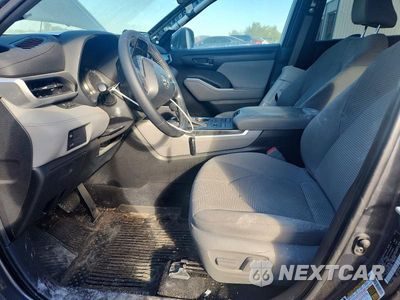 Zdjęcie 7 z 14 samochodu: 2021 TOYOTA HIGHLANDER LE VIN:5TDBZRBH2MS059060 - miniatura