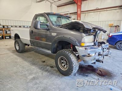 Czwarte zdjęcie samochodu z boku: 2003 FORD F250 SUPER DUTY VIN:1FTNF21L13ED36742 - miniatura