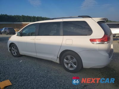 Drugie zdjęcie samochodu z przodu: 2011 TOYOTA SIENNA LE VIN:5TDKK3DC0BS141224 - miniatura