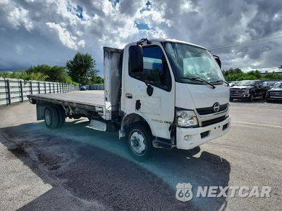 Czwarte zdjęcie samochodu z boku: 2015 HINO 195 - FLAT BED TRUCK VIN:JHHSDM2H2FK002575 - miniatura