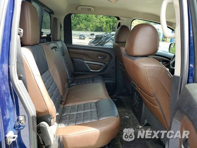 Zdjęcie 10 z 12 samochodu: 2018 NISSAN TITAN PLATINUM RESERVE VIN:1N6AA1E51JN506174 - miniatura
