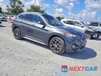 Czwarte zdjęcie samochodu z boku: 2020 BMW X1 XDRIVE28I VIN:WBXJG9C09L5P77951 - miniatura