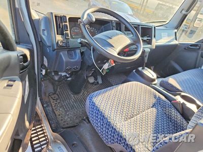 Zdjęcie 8 z 13 samochodu: 2024 ISUZU NPR HD BOX TRUCK VIN:54DC4W1DXRS201293 - miniatura