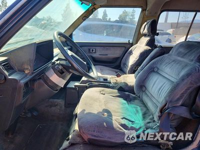 Zdjęcie 7 z 14 samochodu: 1987 TOYOTA VAN LE VIN:JT3YR26W7H5032849 - miniatura