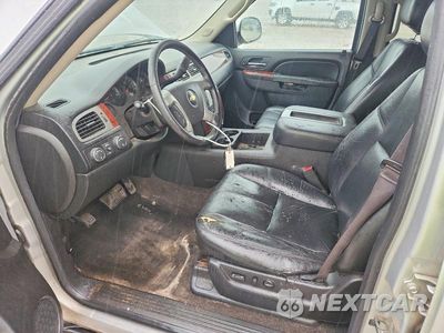 Zdjęcie 7 z 13 samochodu: 2014 CHEVROLET SUBURBAN K1500 LT VIN:1GNSKJE74ER148483 - miniatura