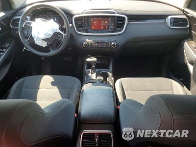 Zdjęcie 8 z 13 samochodu: 2019 KIA SORENTO L VIN:5XYPG4A36KG511994 - miniatura