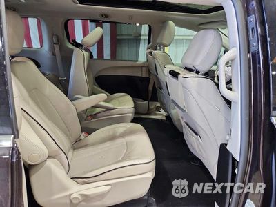 Zdjęcie 11 z 13 samochodu: 2018 CHRYSLER PACIFICA HYBRID LIMITED VIN:2C4RC1N77JR127149 - miniatura