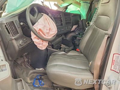 Zdjęcie 7 z 13 samochodu: 2019 CHEVROLET EXPRESS G2500 DELIVERY VAN VIN:1GCWGAFG7K1196077 - miniatura