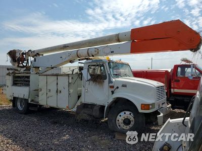 Czwarte zdjęcie samochodu z boku: 2000 INTERNATIONAL 4700 BUCKET TRUCK VIN:1HTSCAAN4YH278206 - miniatura