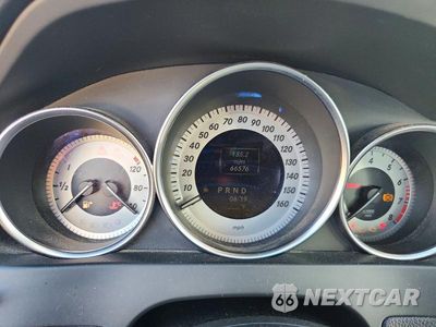 Zdjęcie 9 z 13 samochodu: 2012 MERCEDES-BENZ C 250 VIN:WDDGF4HB2CR207893 - miniatura