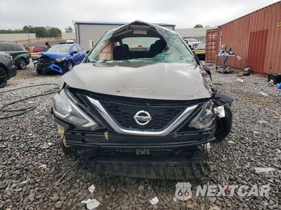 Piąte zdjęcie samochodu w środku: 2017 NISSAN SENTRA SV VIN:3N1AB7APXHL698914 - miniatura