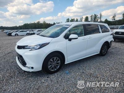 2026 TOYOTA SIENNA LE 5TDKRKECXTS330193 - główne zdjęcie licytacji z USA - miniatura