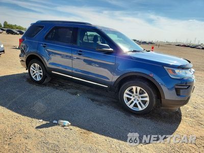 Czwarte zdjęcie samochodu z boku: 2019 FORD EXPLORER XLT VIN:1FM5K8D83KGA37998 - miniatura