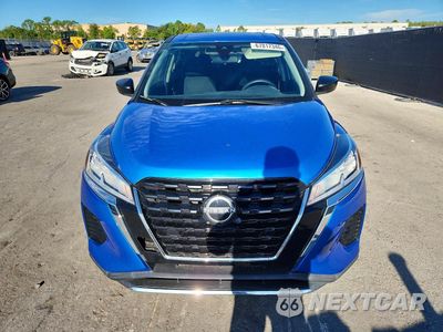 Piąte zdjęcie samochodu w środku: 2023 NISSAN KICKS S VIN:3N1CP5BV1PL527317 - miniatura