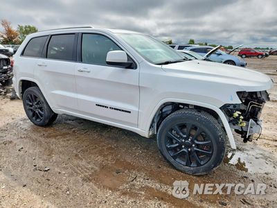 Czwarte zdjęcie samochodu z boku: 2020 JEEP GRAND CHEROKEE LAREDO VIN:1C4RJFAG8LC318003 - miniatura