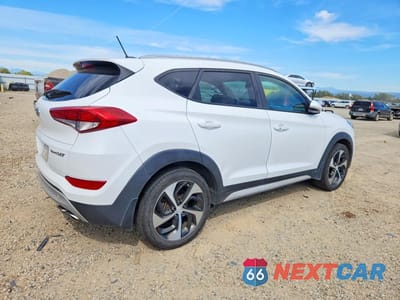 Trzecie zdjęcie samochodu z tyłu: 2017 HYUNDAI TUCSON SPORT VIN:KM8J33A25HU468982 - miniatura