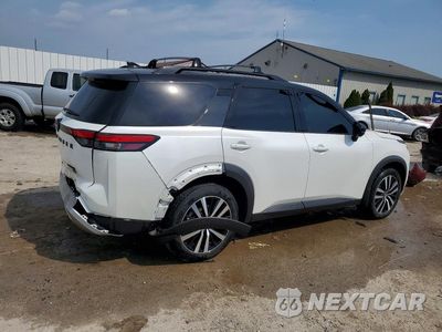 Trzecie zdjęcie samochodu z tyłu: 2025 NISSAN PATHFINDER PLATINUM VIN:5N1DR3DK2SC245545 - miniatura