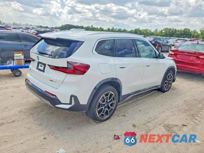 Piąte zdjęcie samochodu w środku: 2026 BMW X1 XDRIVE28I VIN:WBX73EF05T5400155 - miniatura