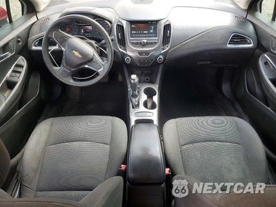 Zdjęcie 8 z 12 samochodu: 2018 CHEVROLET CRUZE LT VIN:1G1BE5SM4J7207757 - miniatura