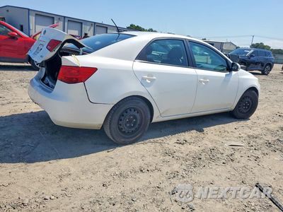 Trzecie zdjęcie samochodu z tyłu: 2013 KIA FORTE EX VIN:KNAFU4A25D5703301 - miniatura