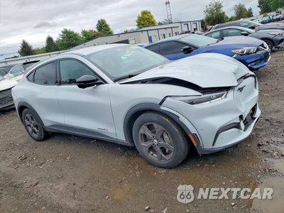 Czwarte zdjęcie samochodu z boku: 2023 FORD MUSTANG MACH-E SELECT VIN:3FMTK1R4XPMA61023 - miniatura