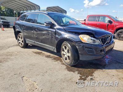 Czwarte zdjęcie samochodu z boku: 2013 VOLVO XC60 T6 VIN:YV4902DZ5D2413826 - miniatura