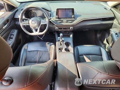 Zdjęcie 8 z 12 samochodu: 2019 NISSAN ALTIMA SR VIN:1N4BL4CV2KC184508 - miniatura