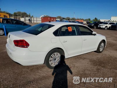 Trzecie zdjęcie samochodu z tyłu: 2015 VOLKSWAGEN PASSAT S VIN:1VWAT7A30FC067408 - miniatura