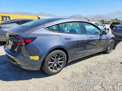 Trzecie zdjęcie samochodu z tyłu: 2022 TESLA MODEL 3 VIN:5YJ3E1EA1NF354723 - miniatura