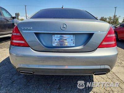 Zdjęcie 6 z 12 samochodu: 2013 MERCEDES-BENZ S 550 VIN:WDDNG7DB2DA525184 - miniatura