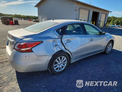 Trzecie zdjęcie samochodu z tyłu: 2015 NISSAN ALTIMA 2.5 S VIN:1N4AL3AP1FC450214 - miniatura