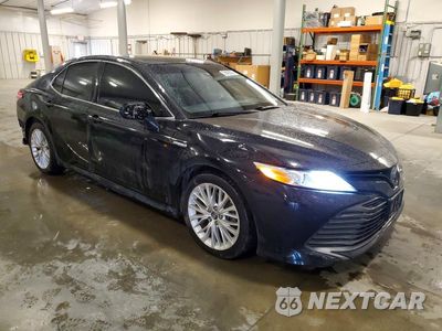 Czwarte zdjęcie samochodu z boku: 2018 TOYOTA CAMRY HYBRID XLE VIN:4T1B21HK1JU502360 - miniatura