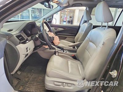 Zdjęcie 7 z 13 samochodu: 2019 HONDA PILOT TOURING VIN:5FNYF6H63KB001158 - miniatura