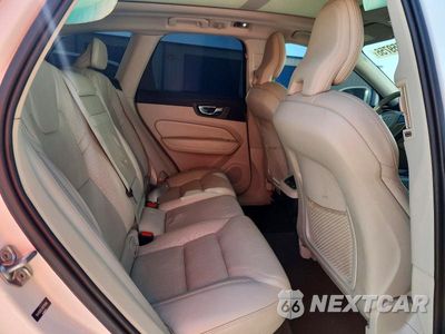 Zdjęcie 11 z 13 samochodu: 2021 VOLVO XC60 T5 INSCRIPTION VIN:YV4102RL1M1710146 - miniatura