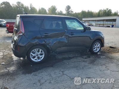 Trzecie zdjęcie samochodu z tyłu: 2025 KIA SOUL LX VIN:KNDJ23AU9S7925940 - miniatura