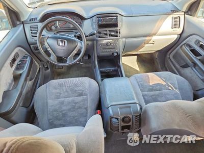 Zdjęcie 8 z 13 samochodu: 2005 HONDA PILOT EX VIN:5FNYF18465B044950 - miniatura