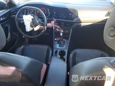 Zdjęcie 8 z 13 samochodu: 2019 VOLKSWAGEN JETTA SEL PREMIUM VIN:3VWGB7BU5KM195107 - miniatura