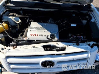 Zdjęcie 12 z 13 samochodu: 2005 TOYOTA HIGHLANDER LIMITED VIN:JTEEP21A350085181 - miniatura