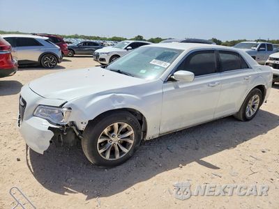 2015 CHRYSLER 300 LIMITED 2C3CCAAG7FH898837 - główne zdjęcie licytacji z USA - miniatura
