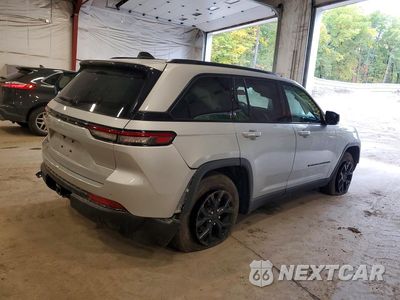 Trzecie zdjęcie samochodu z tyłu: 2025 JEEP GRAND CHEROKEE LAREDO VIN:1C4RJHAG7SC283092 - miniatura