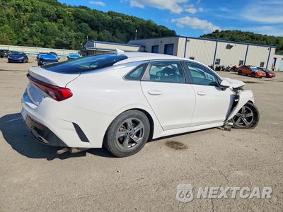 Trzecie zdjęcie samochodu z tyłu: 2022 KIA K5 LXS VIN:5XXG14J27NG145433 - miniatura