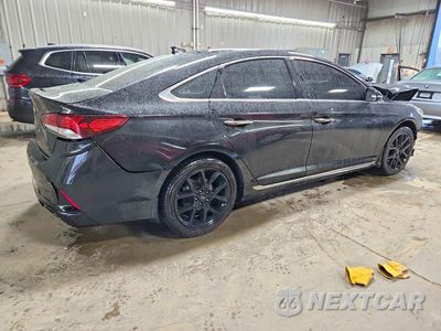 Trzecie zdjęcie samochodu z tyłu: 2018 HYUNDAI SONATA SPORT 2.0T VIN:5NPE34AB7JH616691 - miniatura
