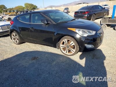 Czwarte zdjęcie samochodu z boku: 2012 HYUNDAI VELOSTER BASE VIN:KMHTC6AD7CU059953 - miniatura