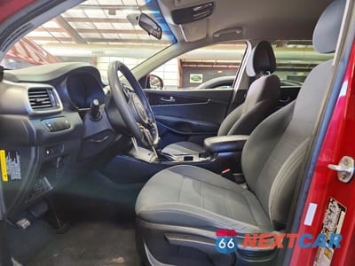 Zdjęcie 7 z 13 samochodu: 2017 KIA SORENTO LX V6 VIN:5XYPGDA54HG191990 - miniatura