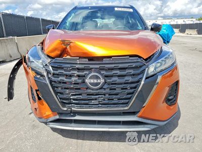 Piąte zdjęcie samochodu w środku: 2022 NISSAN KICKS SR VIN:3N1CP5DV0NL502175 - miniatura
