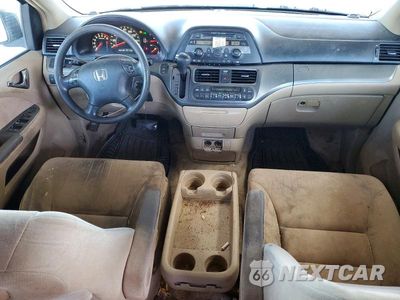 Zdjęcie 8 z 13 samochodu: 2006 HONDA ODYSSEY EX VIN:5FNRL38436B094537 - miniatura