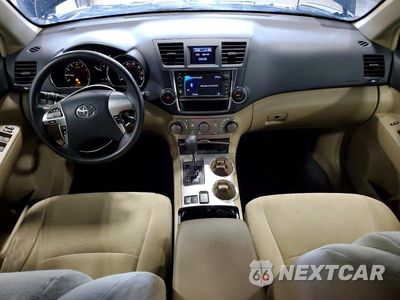 Zdjęcie 8 z 13 samochodu: 2013 TOYOTA HIGHLANDER PLUS VIN:5TDBK3EH9DS221263 - miniatura